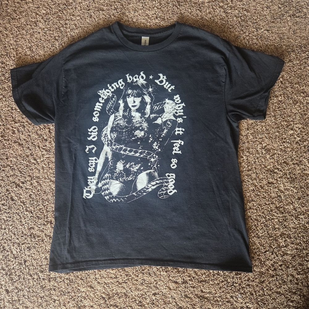 Gildan Black Tee with Taylor Swift Design